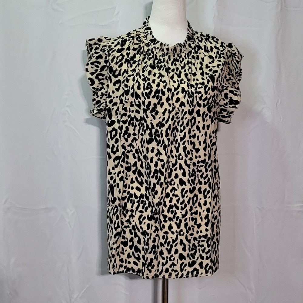 Women's NWOT Tan Leopard Print Mock Neck Ruffle Cap Sleeve Blouse Large Or XL 🐈 - Picture 2 of 13